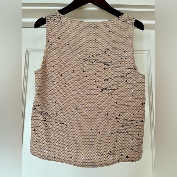 Aritzia Babaton Murphy Blouse - Limited Release Color/Pattern - Picture 2 of 4